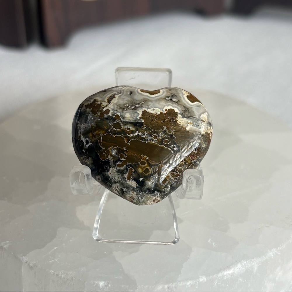 8th vein ocean jasper heart carving